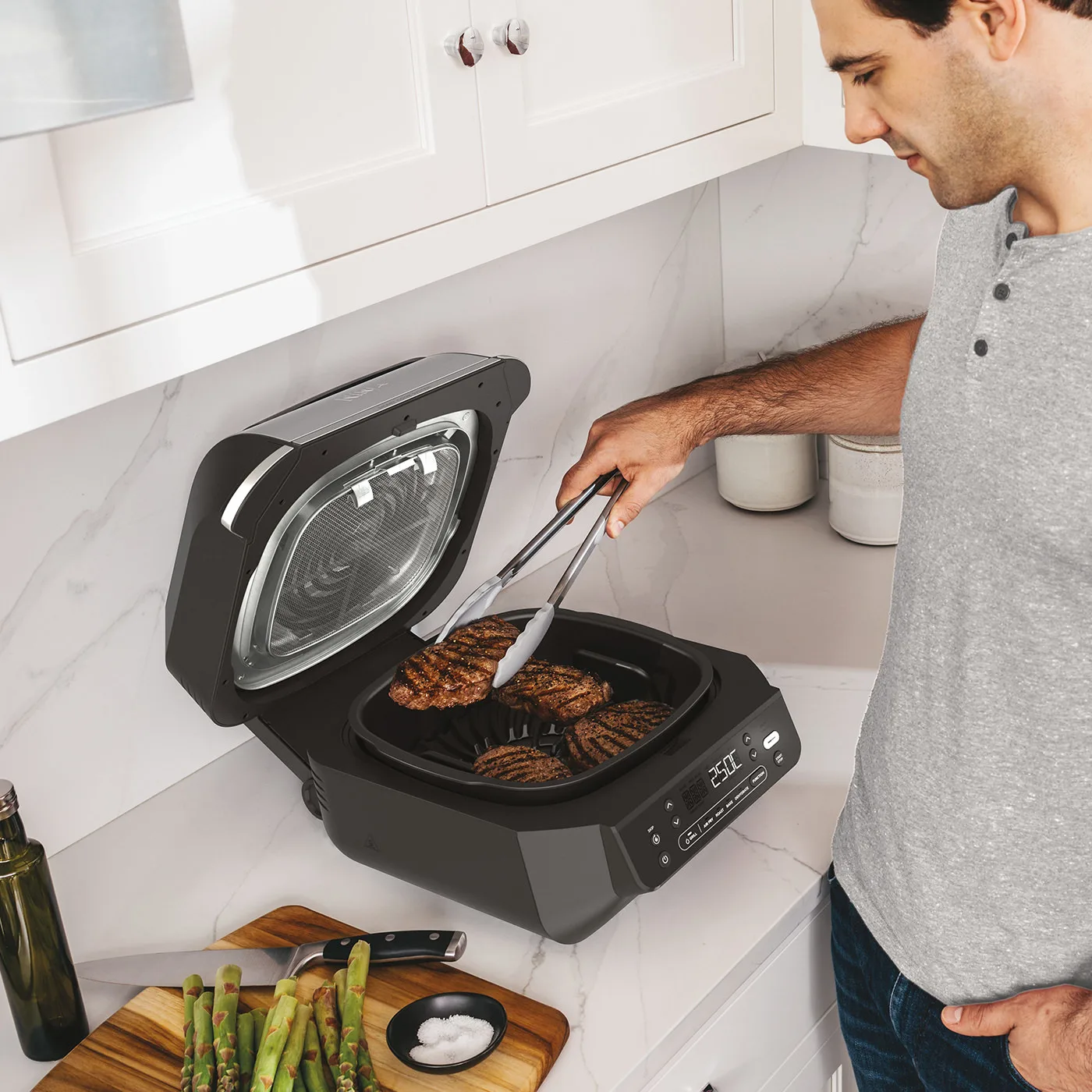 Cyclonic Air Technology meets high-heat grilling